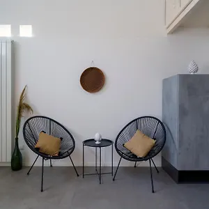 Real Street 21 Apartment